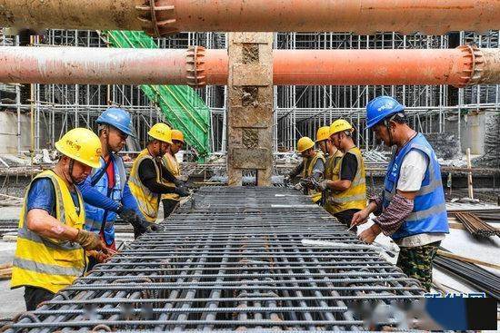 廣州地鐵建設施工忙，織就城市地下交通網(wǎng)